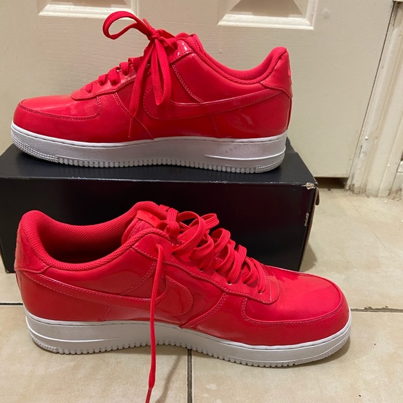 Air Force 1 low ultraviolet siren red - Picture 4 of 9